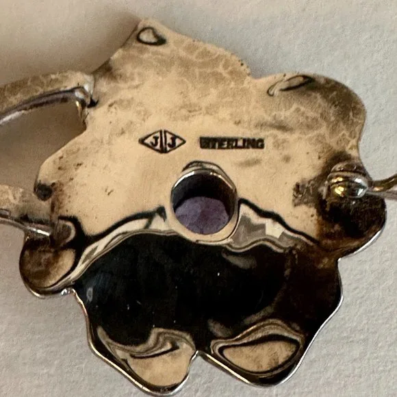 Judith Jack marcasite and sterling brooch with amethyst center. Vintage. - Picture 8 of 9